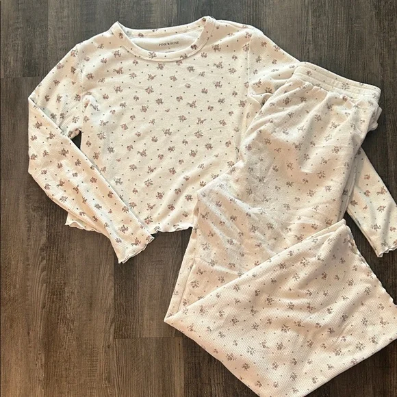 Pink Rose Floral Pajama Set - Pink & White - Picture 1 of 3